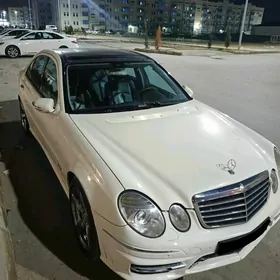 Mercedes-Benz E320 2003