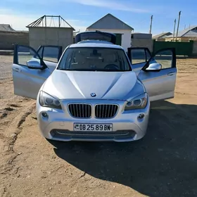 BMW X1 2012