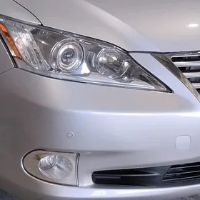 Lexus fara 2011 model