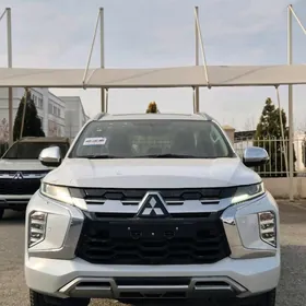 Mitsubishi Montero Sport 2025