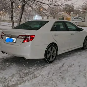 Toyota Camry 2013