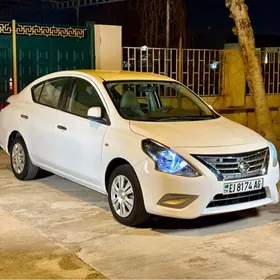 Nissan Sunny 2022