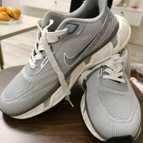 мужские кроссовки