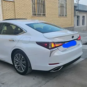 Lexus ES 350 2019
