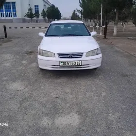 Toyota Camry 1999