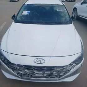 Hyundai Elantra 2023