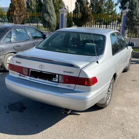 Toyota Camry 2001