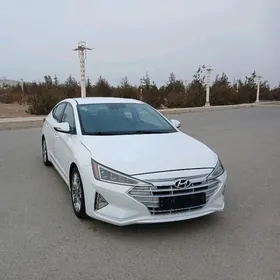 Hyundai Elantra 2020