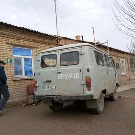 UAZ 452 2001