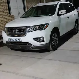 Nissan Pathfinder 2020