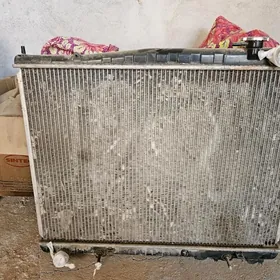 Nissan pathfinder Suw radiator