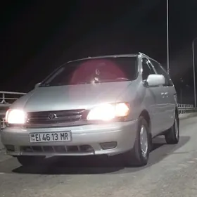 Toyota Sienna 2002