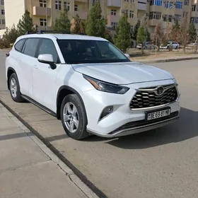 Toyota Highlander 2023