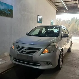 Nissan Versa 2014
