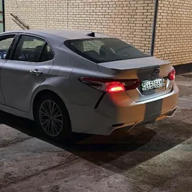 Toyota Camry 2020