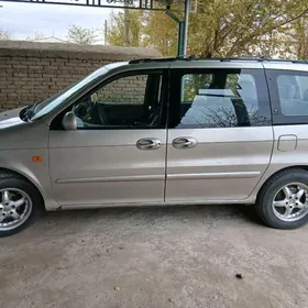 Kia Carnival 2001