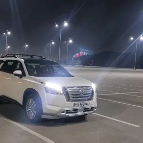 Nissan Pathfinder 2022