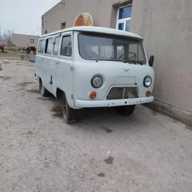 UAZ Profi 1990