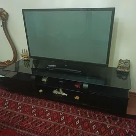 Телевизор Самсунг  и подставка