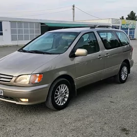 Toyota Sienna 2001