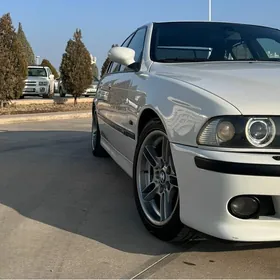 BMW E39 2000