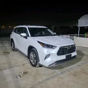 Toyota Highlander 2021