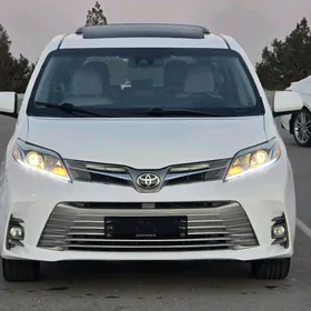 Toyota Sienna 2019