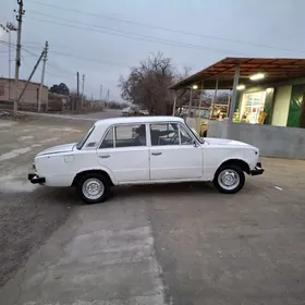 Lada 2104 1985