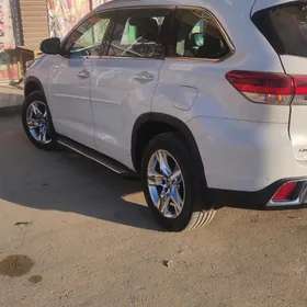 Toyota Highlander 2017