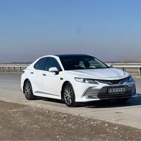 Toyota Camry 2020
