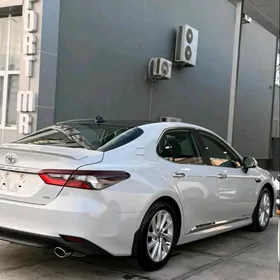 Toyota Camry 2024