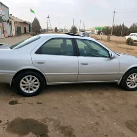 Toyota Camry 2001