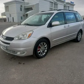 Toyota Sienna 2005