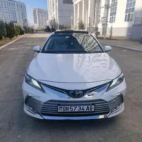 Toyota Camry 2022
