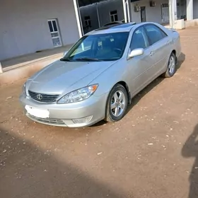 Toyota Camry 2004