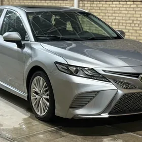 Toyota Camry 2020