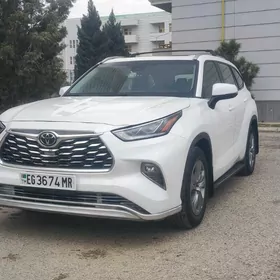 Toyota Highlander 2020