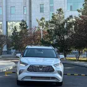 Toyota Highlander 2022