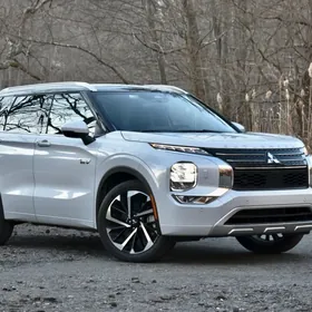 Mitsubishi Outlander 2023