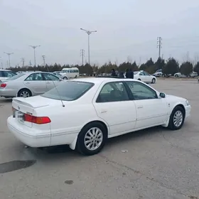 Toyota Camry 2000