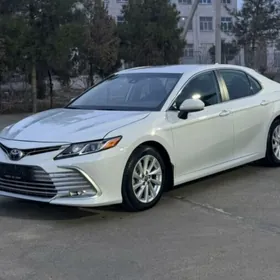 Toyota Camry 2023