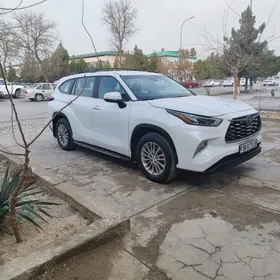 Toyota Highlander 2024