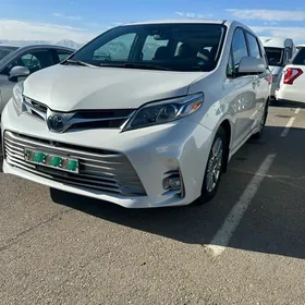 Toyota Sienna 2020