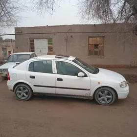 Opel Astra 2000