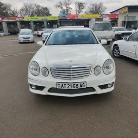 Mercedes-Benz E320 2004