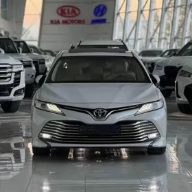 Toyota Camry 2020