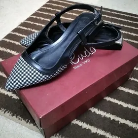 Женская обувь