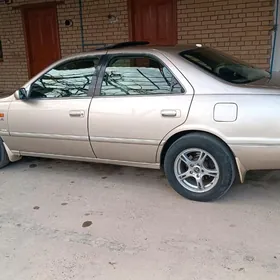 Toyota Camry 2001