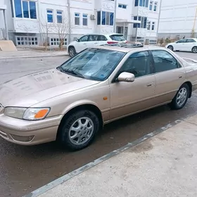 Toyota Camry 2000
