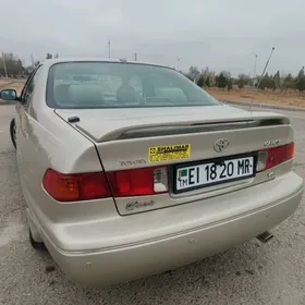 Toyota Camry 2001